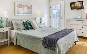 Coconut Inn Pass-A-Grille Beach